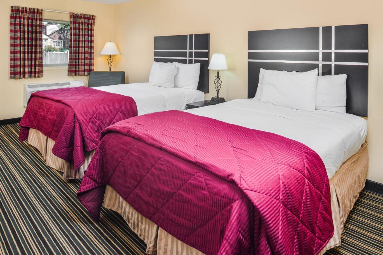 Soudersburg & Lancaster Motel